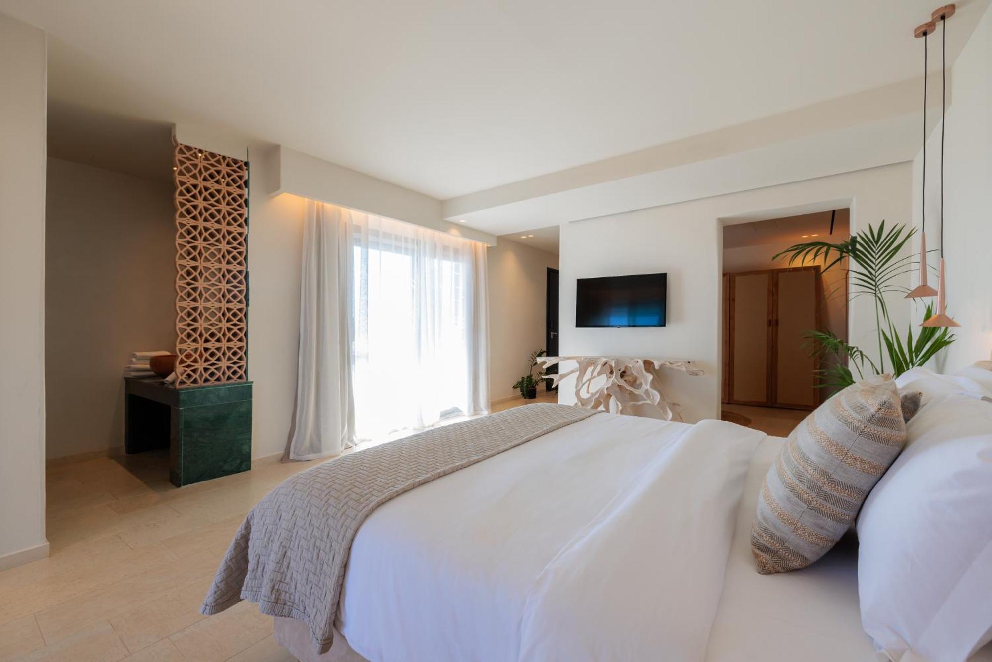 Asty Mykonos & - World Of One Group Hotel