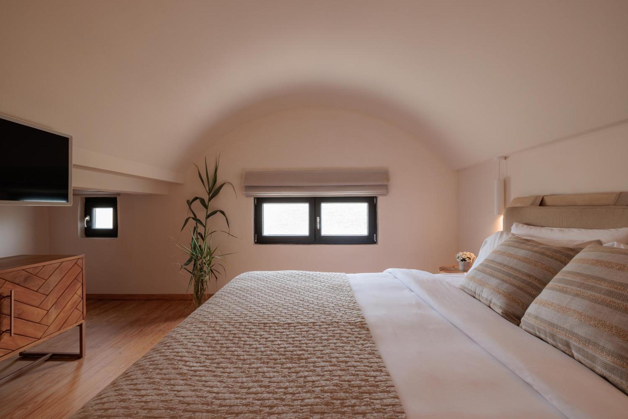Asty Mykonos & - World Of One Group