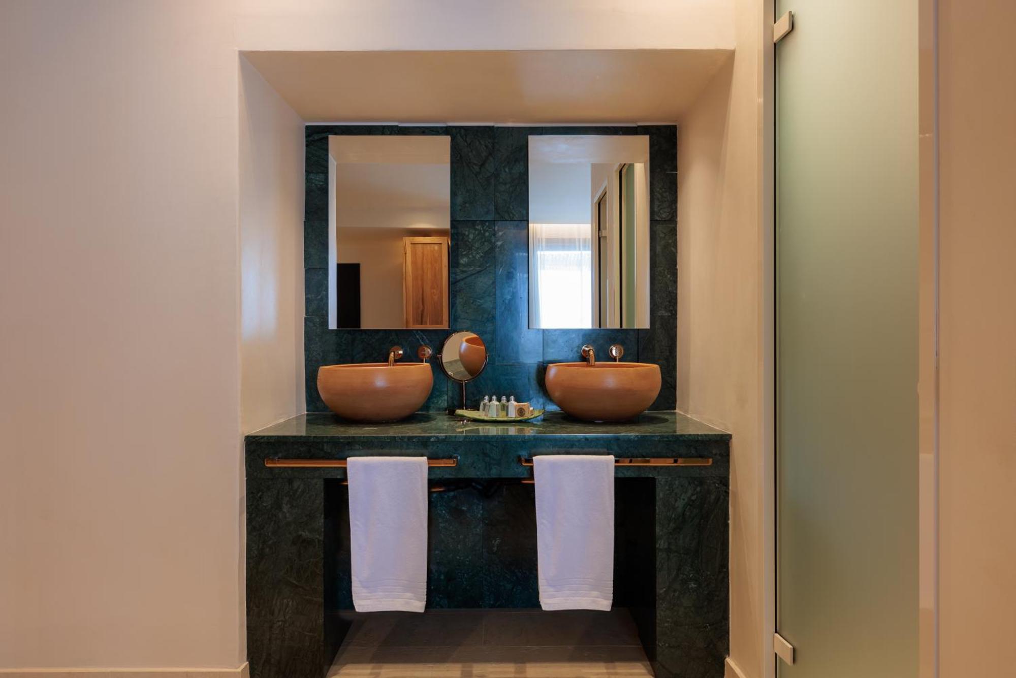 Asty Mykonos & - World Of One Group Hotel