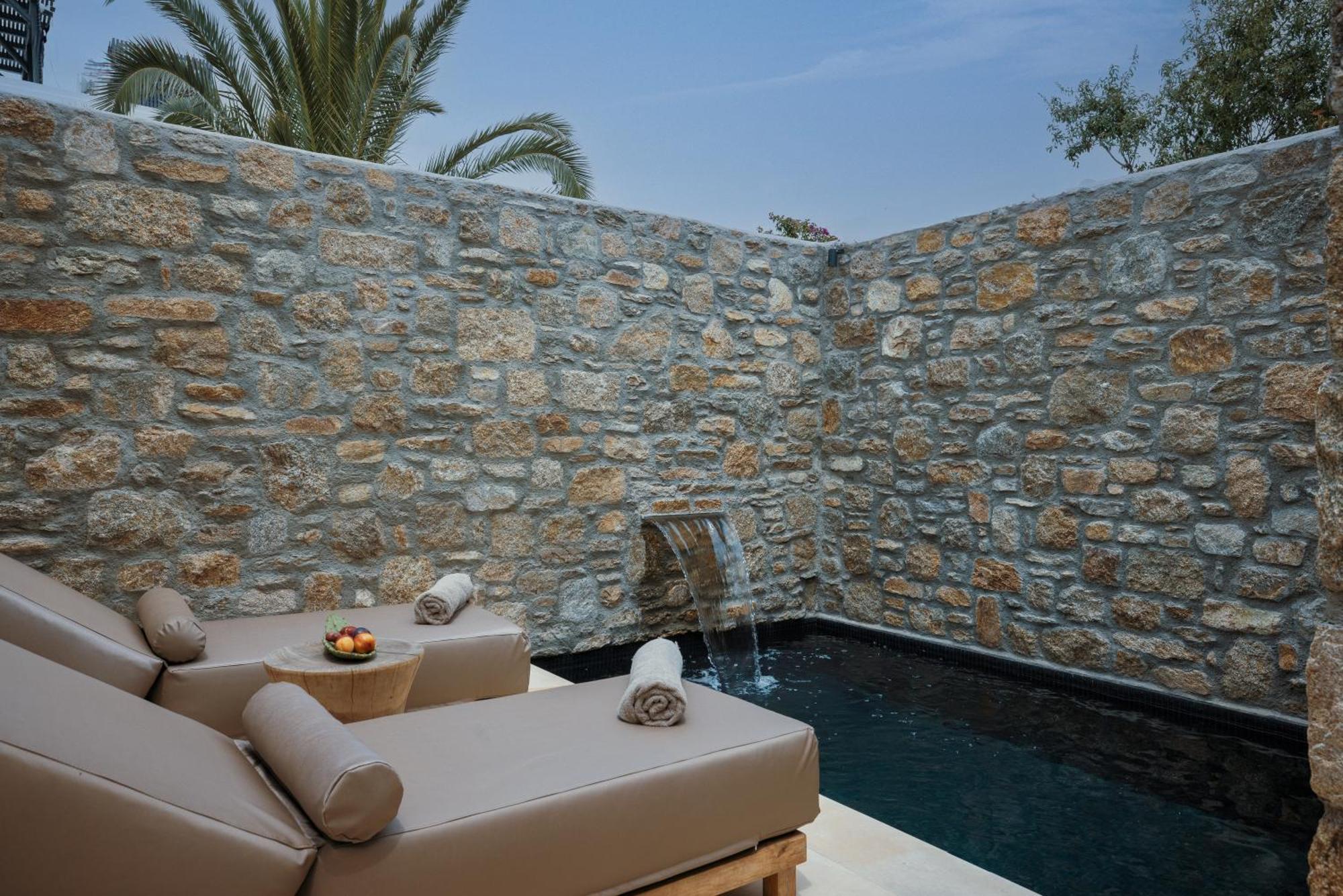 Asty Mykonos & - World Of One Group
